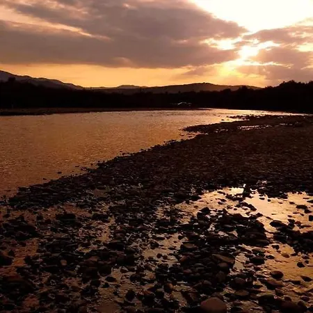 у романа * Verkhneye Sinevidnoye